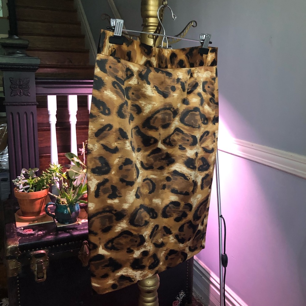 DStudio Cheetah Print Pencil Skirt